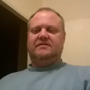 Je recherche une femme de ménage.