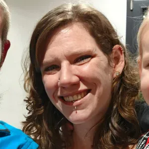 Maman expérimentée propose garde d'enfants – Soir & Weekend