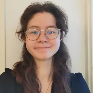  Baby-sitting ponctuel – Étudiante en médecine (Paris 13e)