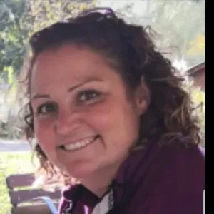 Hola, soy Eva, de 42 años. Niñera con experiemcia.