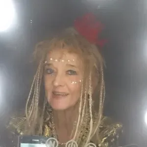 garde chez moi ou au domicile chat ou animaux de compagnie