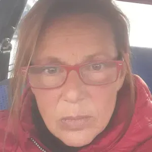 Signora italiana per aiuto domestico di ogni esigenza 