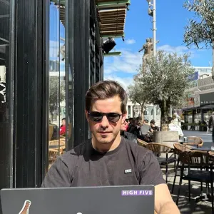 Nous cherchons une femme de ménage 