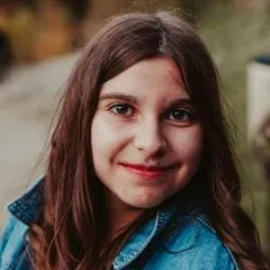 Babysitter Artiste, créative et fun!