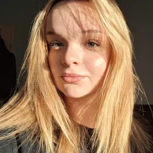 Liebevolle Babysitterin sucht Familie