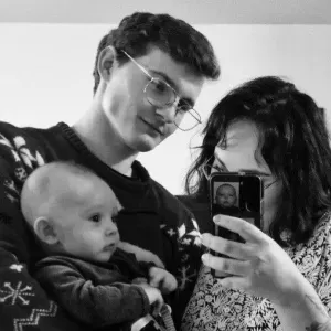 Je cherche une baby-sitter