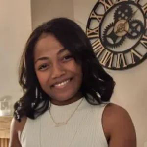 Aide ménagère disponible en semaine et weekend