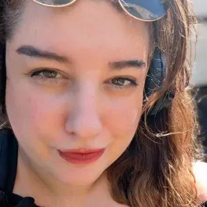 Baby sitter qualifiée / 36 ans etudiante PhD à Paris
