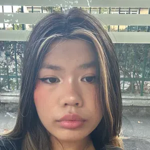 Étudiante a sorbonne en lettres 