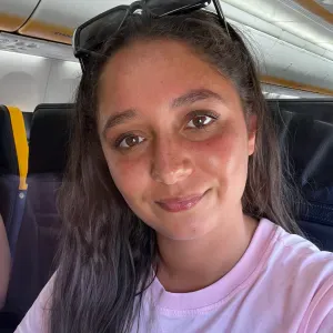 Baby-sitter disponible pour vos soirées occasionnelles!