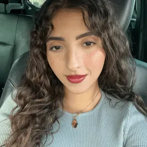 Baby-sitter disponible à Perpignan