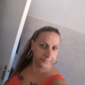 Femme de menage a istres et c alentour