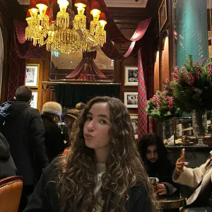 Baby-sitter sérieuse et expérimentée 