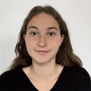Baby-sitter étudiante à Paris 