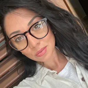 Babysitter disponibile da subito 