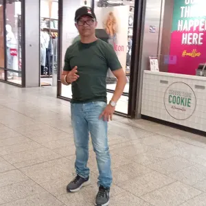 Homme polyvalent et dynamique , respectueux 