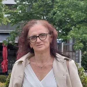Cuidadora meiga e simpatica em vila do conde