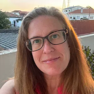 Educadora de infância e creche com experiência em Canadá