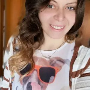 Addetta alle pulizie a Lugo cerco lavoro a giorni fissi 