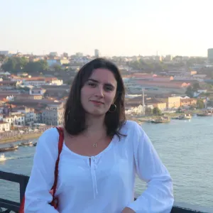 Baby-sitter espagnole expérimentée à Lille