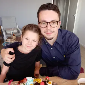 Cherche garde pour la sortie d'école de ma fille de 7 ans