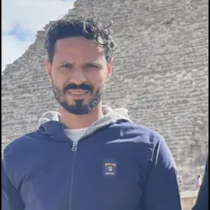 جيد جدا فى المعماله مع الاطفال