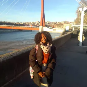 Baby-sitter expérimentée à Lyon