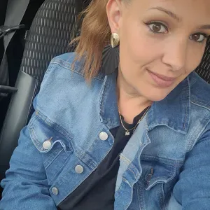 Baby sitter Auxiliaire de puériculture Essonne