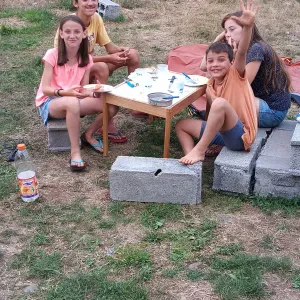 Recherche femme de ménage + garde garçon 9 ans