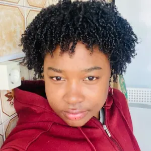 Empregada de Limpeza em Seixal. Detalhista e Proativa