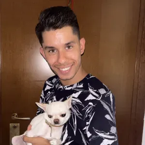 Pet Sitter Premuroso e Scrupoloso per i Tuoi Amici a 4 Zampe