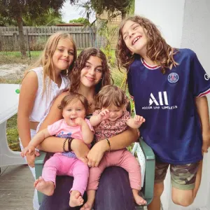 Baby-sitter à dans la ville de Bordeaux 