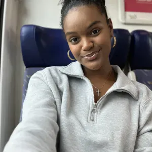 Baby-sitter étudiante à Paris !