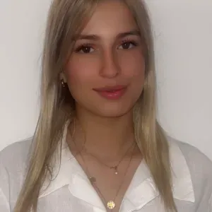 Baby-sitter expérimentée et attentionnée pour vos enfants