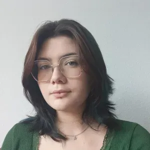 Cuidadora de animales en las palmas