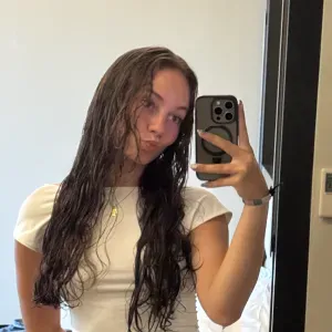 Étudiante pouvant vous aider !