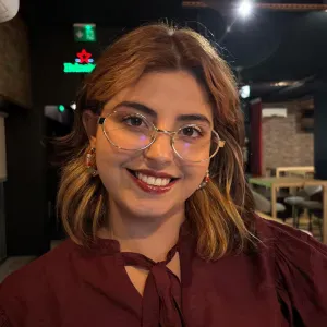 Babysitter com experiência em crianças 