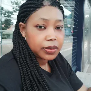 Femme de ménage responsable mère de 3 enfants 