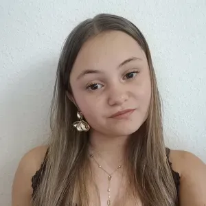 Baby-sitter au alentour de moutiers 