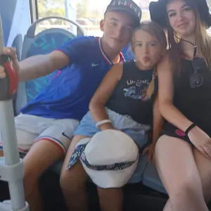 Babysitter sérieuse et douce – disponible immédiatement