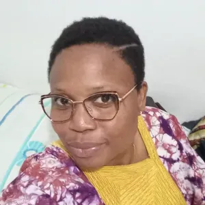 Femme de ménage à la maison et autres. 