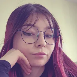 Jeune femme de 20 ans pet sitter a Niort