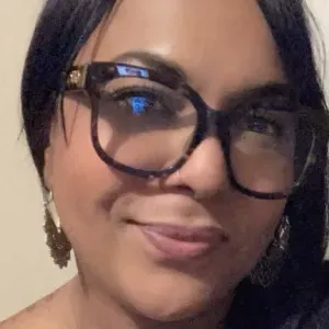 Je cherche une baby sitter