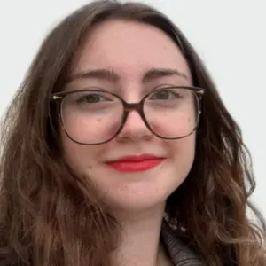 Etudiante baby-sitter à Paris 15 