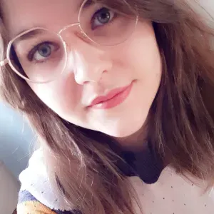 Auxiliaire de vie diplômée avec expérience de 10 ans