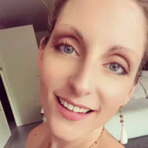 Gouvernante, femme de ménage, aide à domicile garde enfants