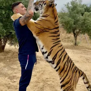 Cuidador de animales /ATV/Conservador de especies /Acuarista