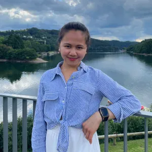 Experienced babysitter from Philippines! 