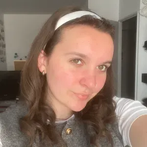 Baby-sitter sur le secteur de mont saint aignan