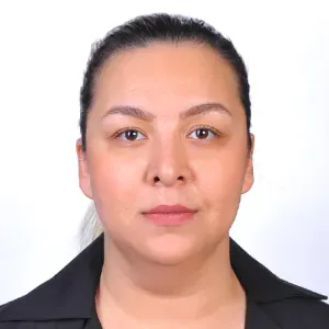 J'ai plusieurs années d'expérience de travail dans mon pays.